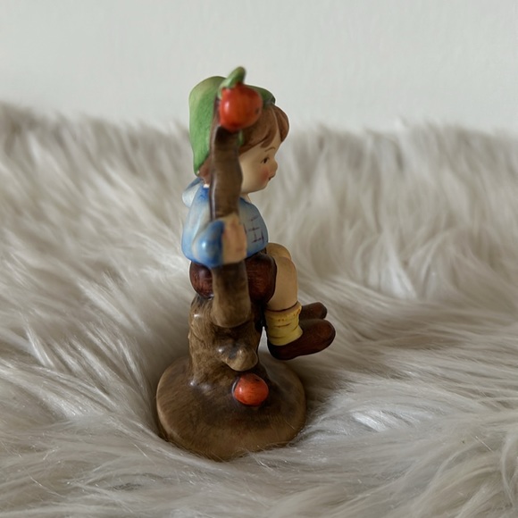 Goebel Hummel | Apple Tree Boy Figurine TMK-2 - Picture 4 of 7